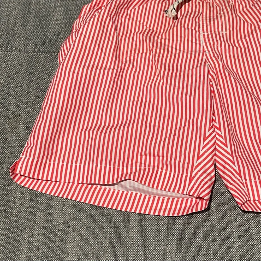 Men’s | Size Small Swim Trunks | Coral/white